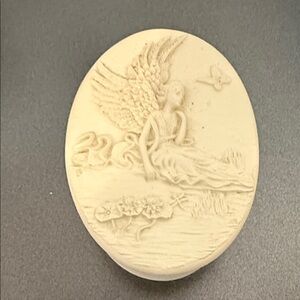 Angel trinket box